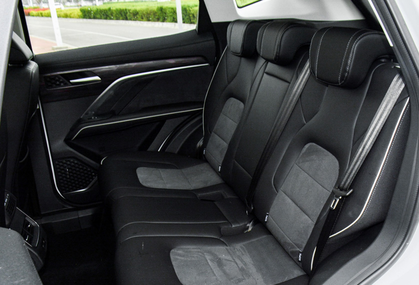 成都租车哈弗H6